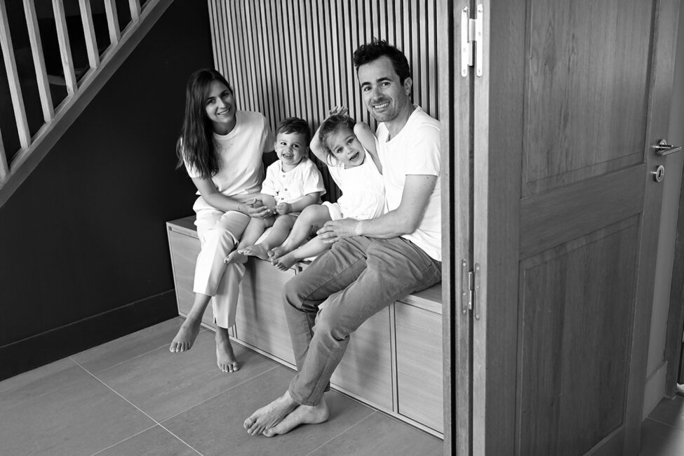 Scène de vie quotidienne capturée chez une famille à Saint-Quentin par une photographe life style professionnelle