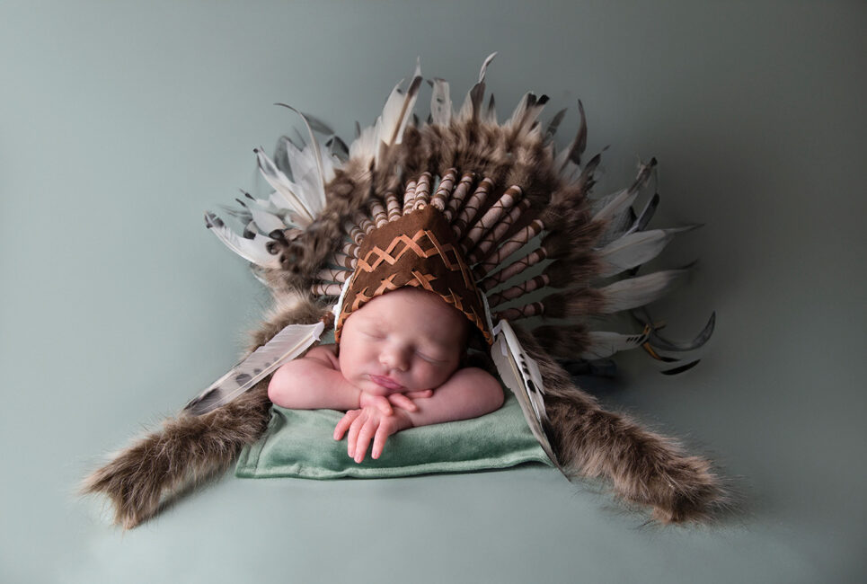 Shooting photo grossesse dans l’Aisne avec lumière douce et mise en scène élégante par Maud Lefevre