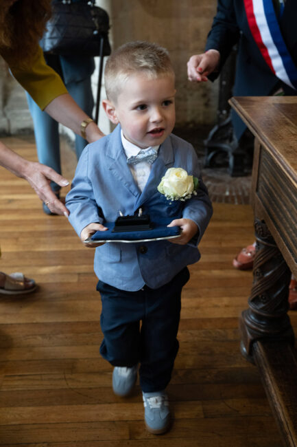 Photographe mariage Saint-Quentin créant un reportage photo élégant et authentique
