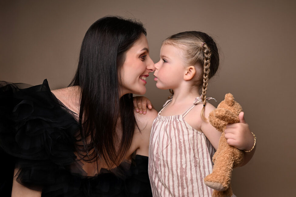 Shooting photo famille à Saint-Quentin immortalisant l’amour et la complicité